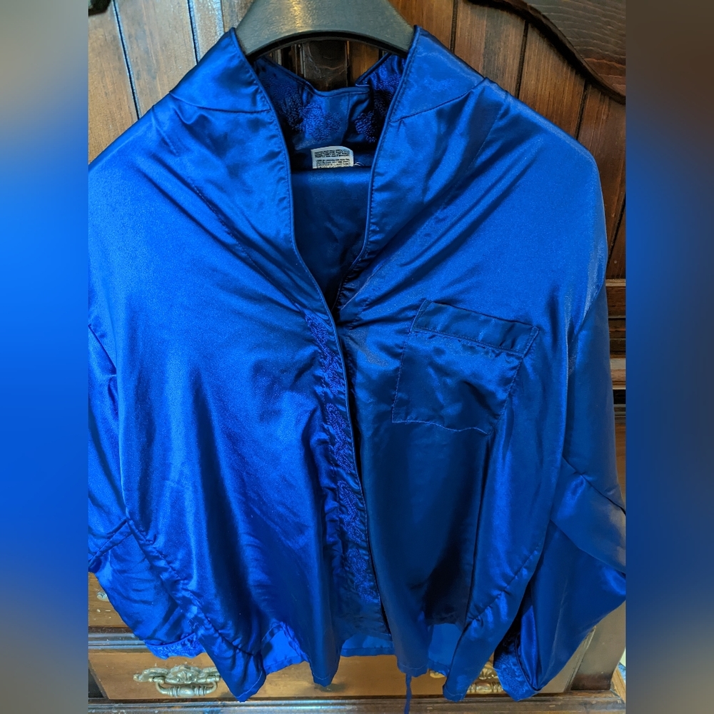 Premier intimates women's medium royal blue satin PJ set. With embroidery